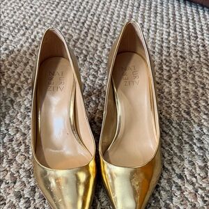 Naturalizer Shiny Gold Heels